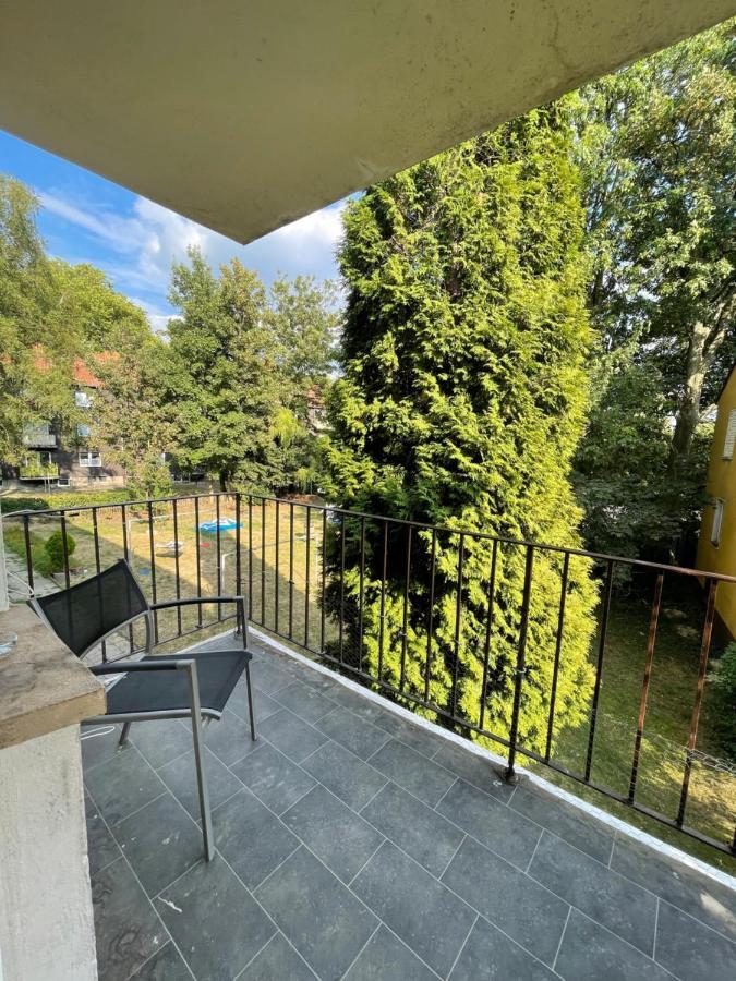 Estrella24 Living Rooms Berlin Херне Екстериор снимка